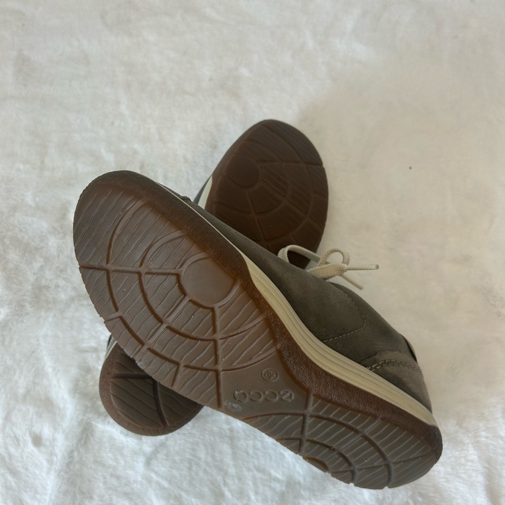 ECCO Chase Women’s 38 US 7.5-8 Gray Leather Lace Up Comfort Sneakers - Picture 8 of 8